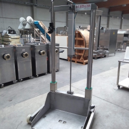 Mobile stainless steel lift